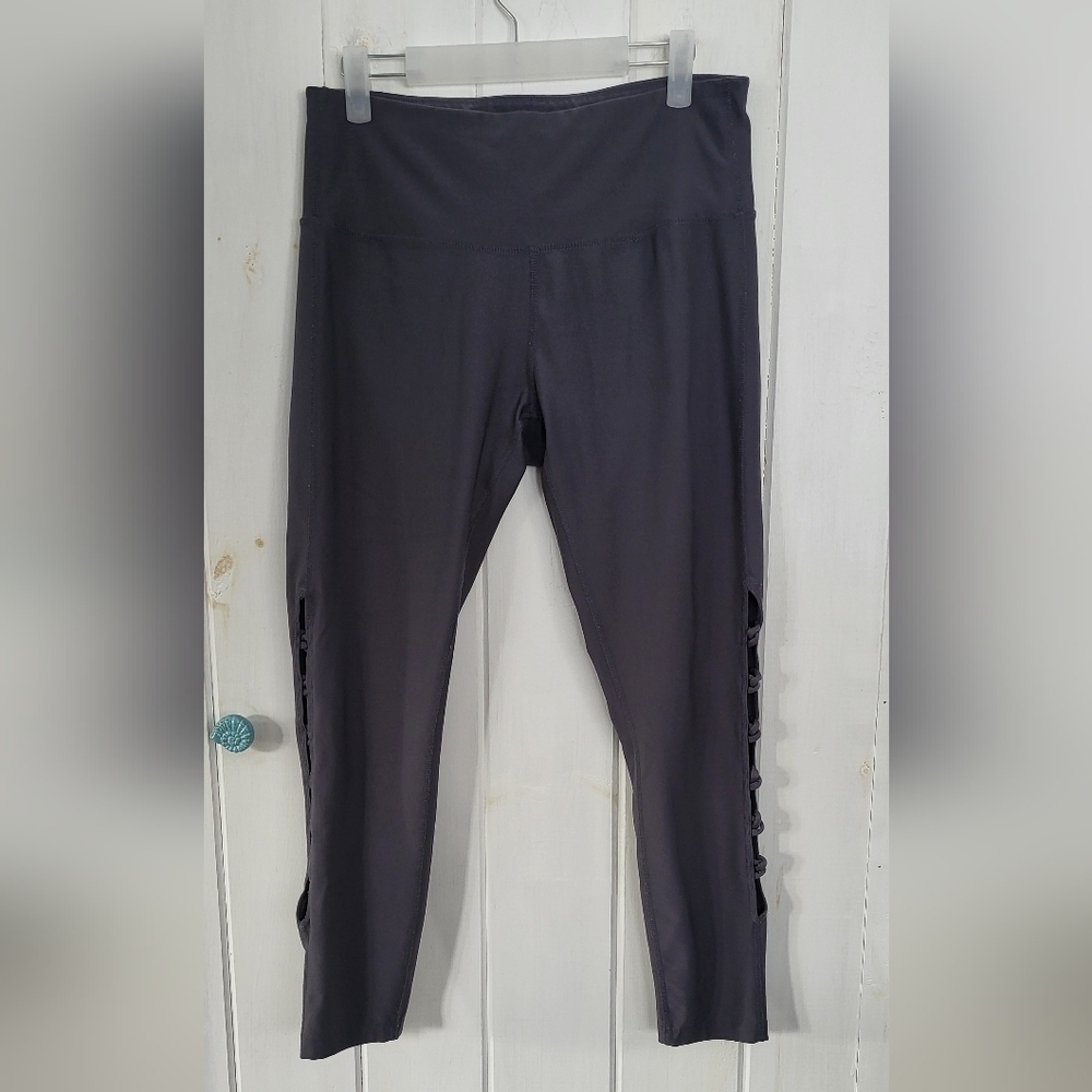 Skora 7/8 Side Loop Lattice Leggings In Grey